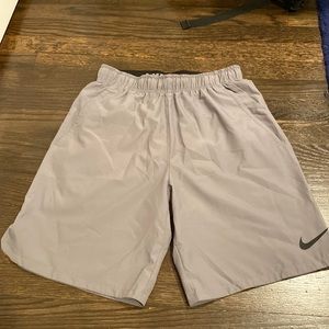 Nike men’s small 8 inch athletic shorts